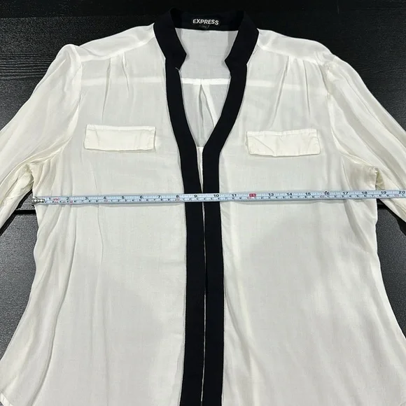 Express White Long Sleeve Button Up Shirt with Bold Black Trim - M - Picture 9 of 9